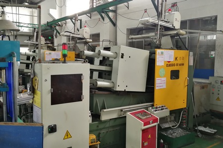 hot chamber zinc die casting machine